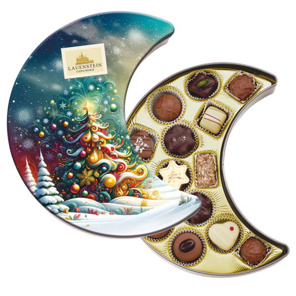 geöffnete Lauenstein Metalldose in Mondform mit buntem, winterlichem Tannenbaum-Design und 14 edlen Pralinen im goldenen Inlay